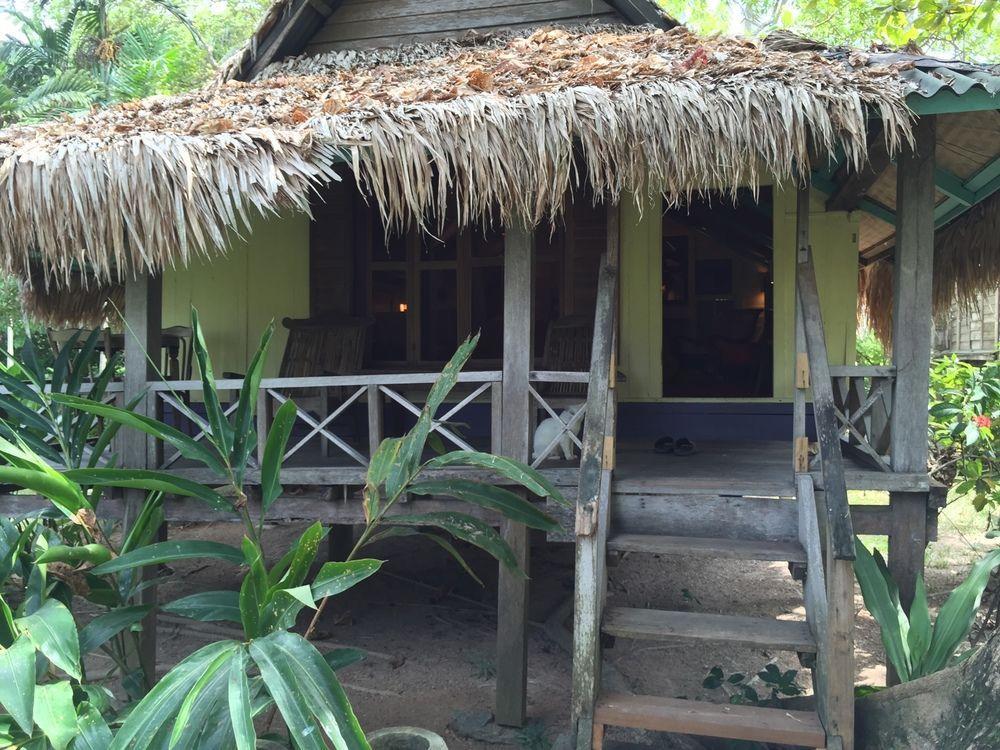 Bon Ton Antique Wooden Villas Pantai Cenang  Eksteriør bilde