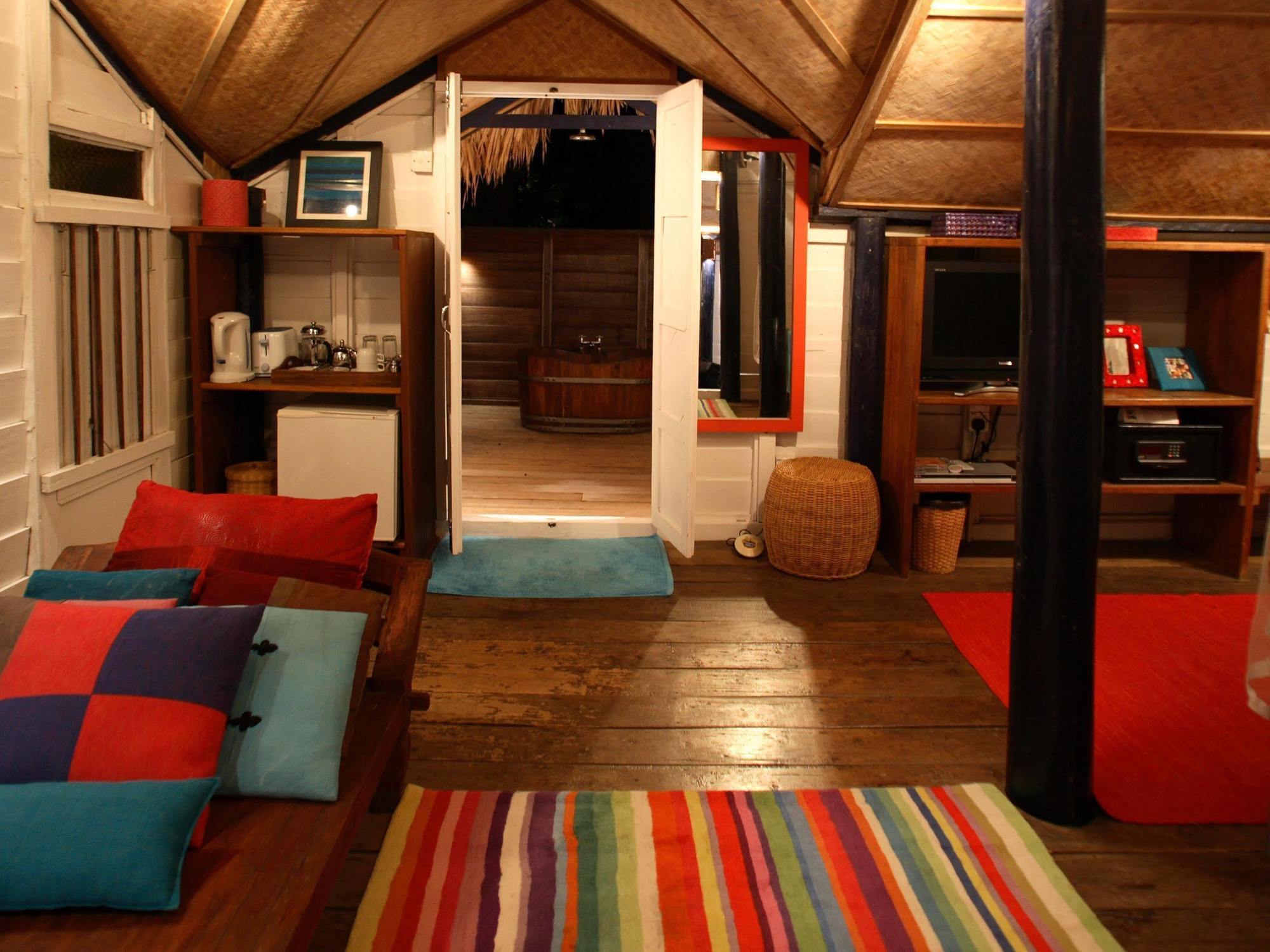 Bon Ton Antique Wooden Villas Pantai Cenang  Eksteriør bilde
