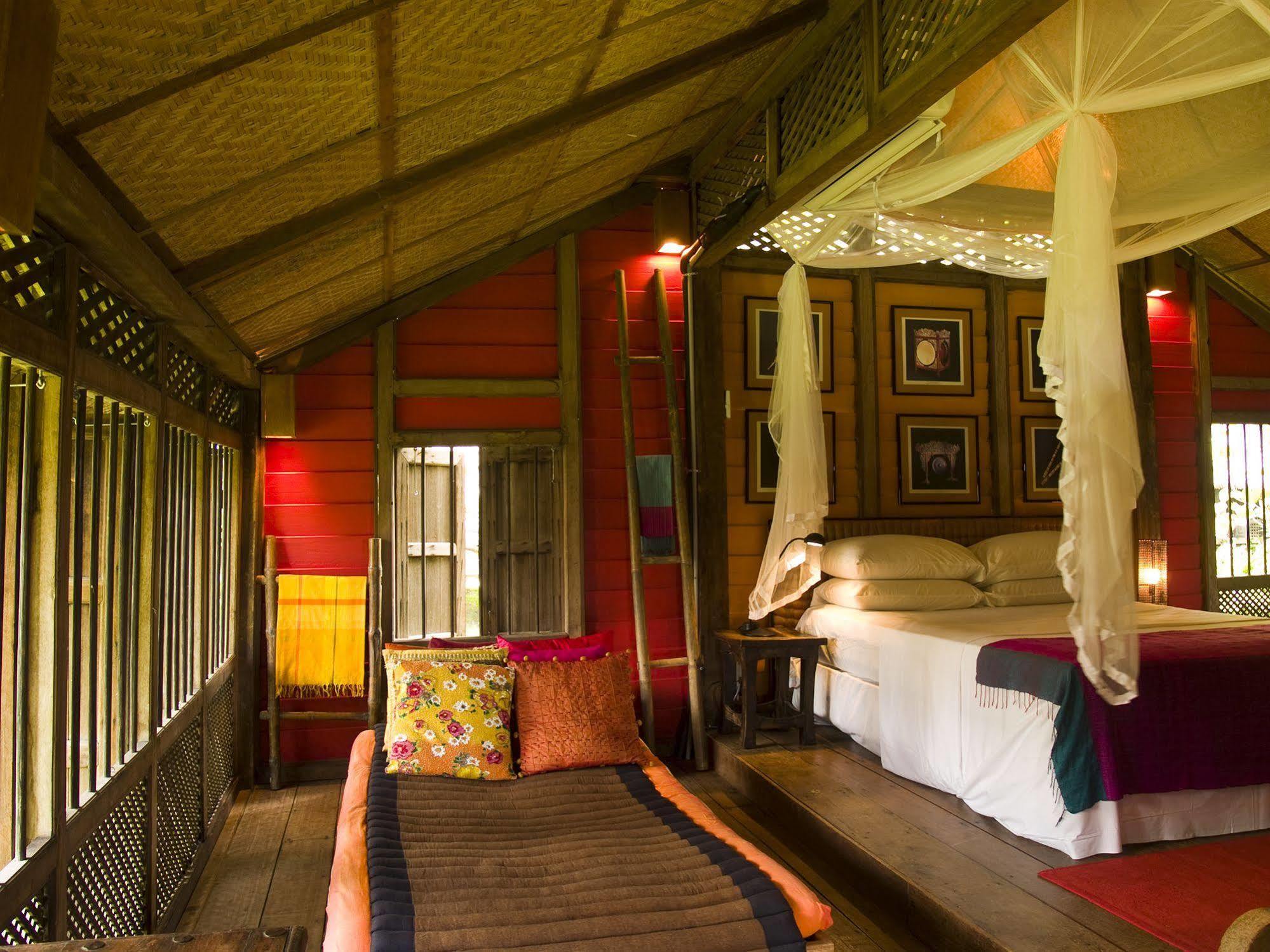 Bon Ton Antique Wooden Villas Pantai Cenang  Eksteriør bilde