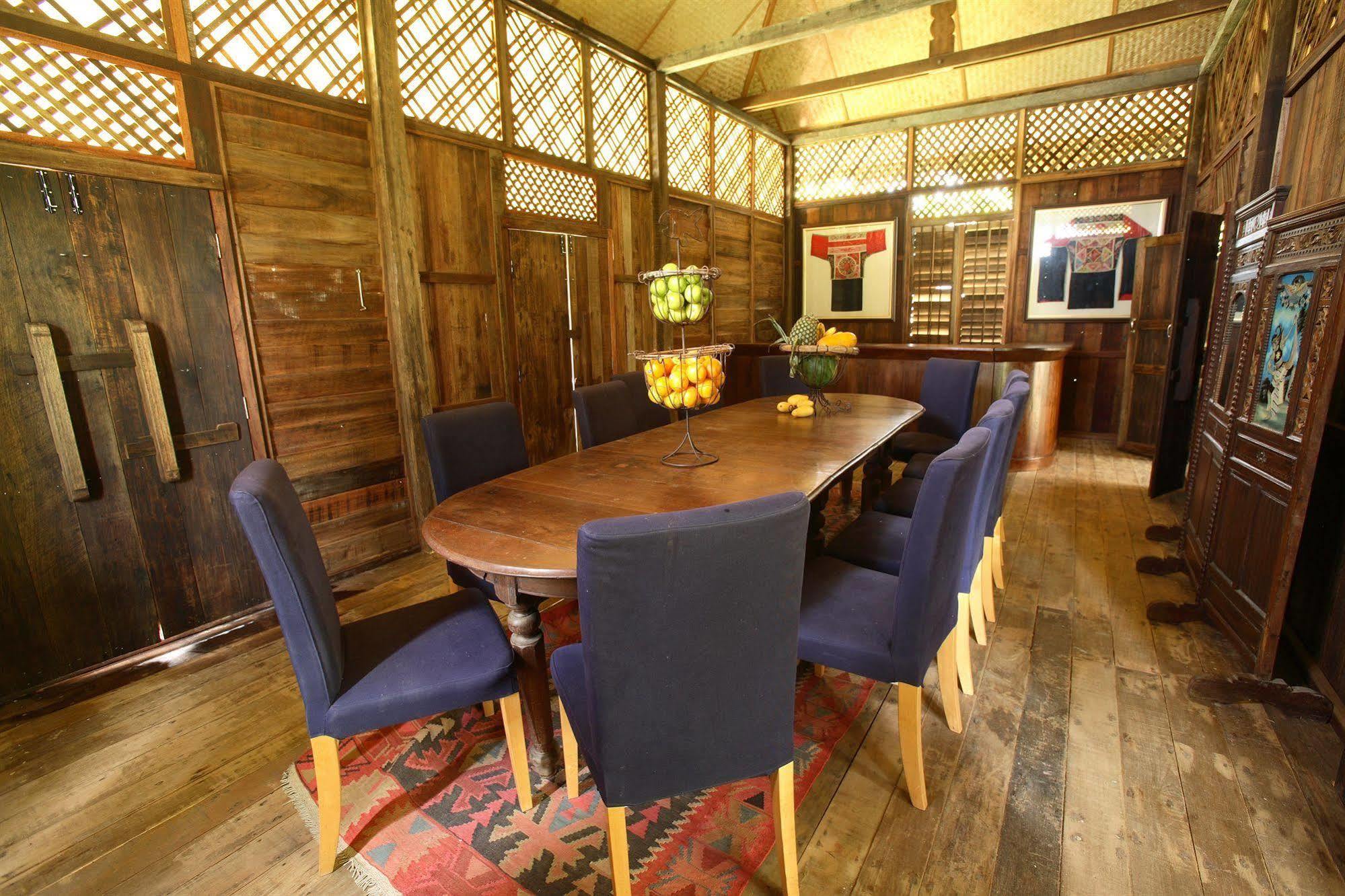 Bon Ton Antique Wooden Villas Pantai Cenang  Eksteriør bilde